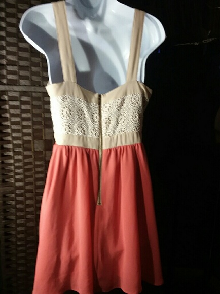 Sz 12 Jr (Juniors) Apricot Dress - Picture 4 of 7